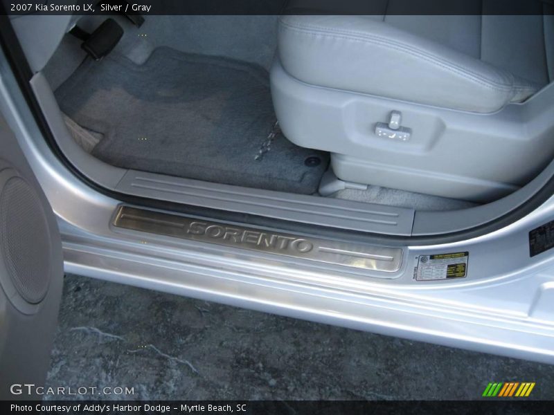Silver / Gray 2007 Kia Sorento LX