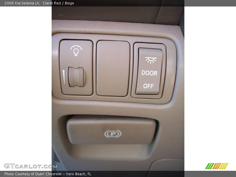 Claret Red / Beige 2006 Kia Sedona LX