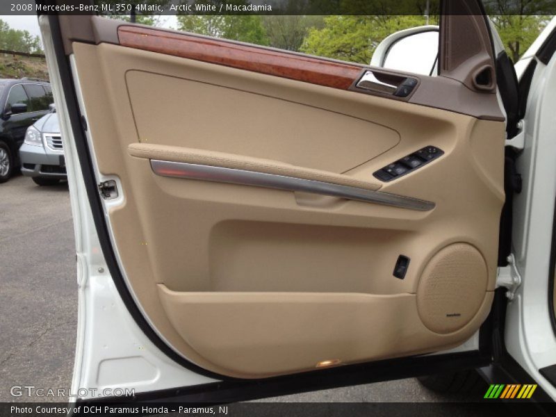 Arctic White / Macadamia 2008 Mercedes-Benz ML 350 4Matic