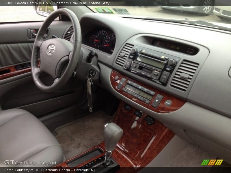 Phantom Gray Pearl / Stone Gray 2006 Toyota Camry XLE V6