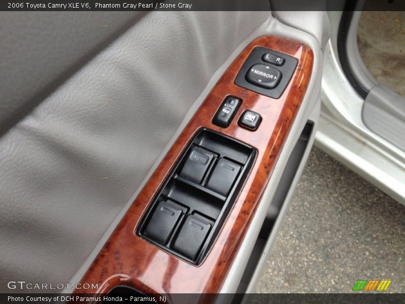 Phantom Gray Pearl / Stone Gray 2006 Toyota Camry XLE V6