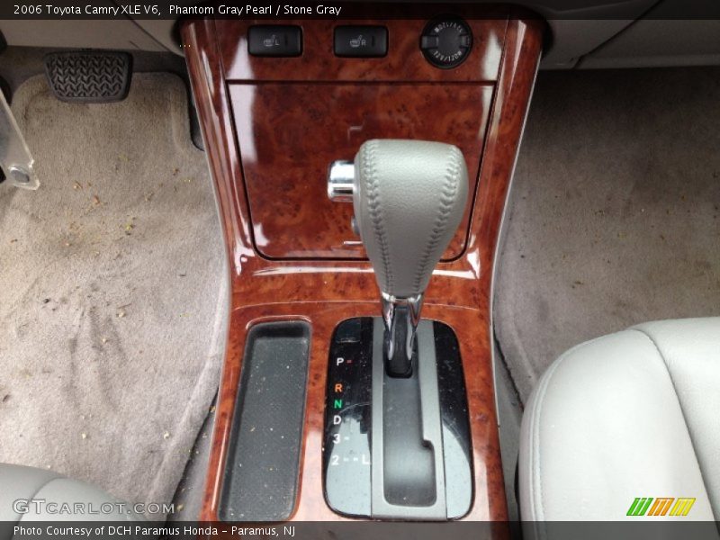 Phantom Gray Pearl / Stone Gray 2006 Toyota Camry XLE V6