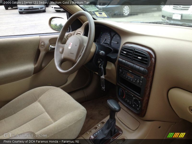 Medium Gold / Medium Tan 2000 Saturn L Series LS1 Sedan