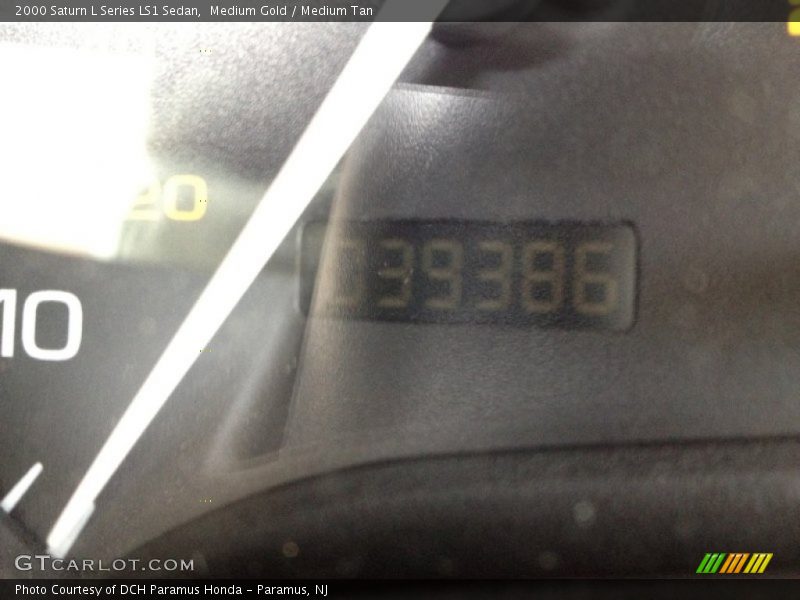 Medium Gold / Medium Tan 2000 Saturn L Series LS1 Sedan