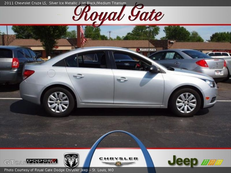 Silver Ice Metallic / Jet Black/Medium Titanium 2011 Chevrolet Cruze LS