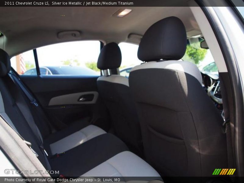 Silver Ice Metallic / Jet Black/Medium Titanium 2011 Chevrolet Cruze LS
