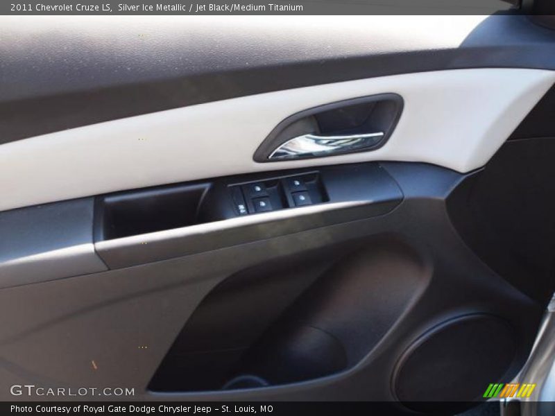 Silver Ice Metallic / Jet Black/Medium Titanium 2011 Chevrolet Cruze LS