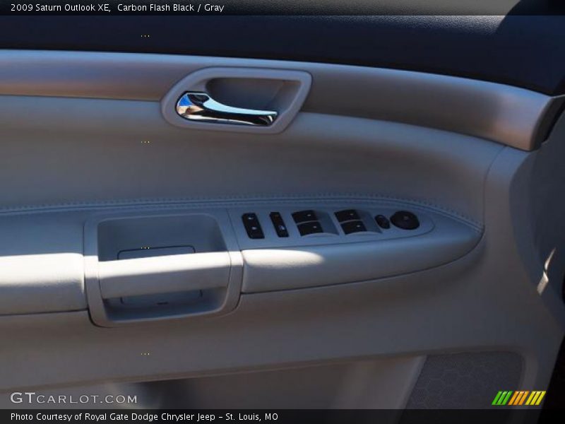Carbon Flash Black / Gray 2009 Saturn Outlook XE
