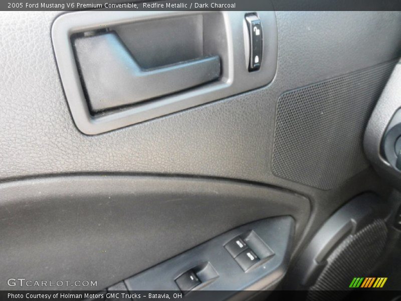 Redfire Metallic / Dark Charcoal 2005 Ford Mustang V6 Premium Convertible