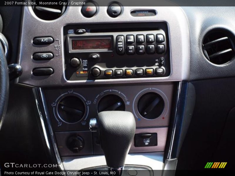 Moonstone Gray / Graphite 2007 Pontiac Vibe