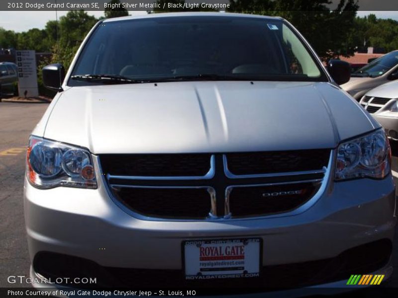 Bright Silver Metallic / Black/Light Graystone 2012 Dodge Grand Caravan SE