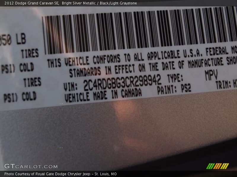 Bright Silver Metallic / Black/Light Graystone 2012 Dodge Grand Caravan SE
