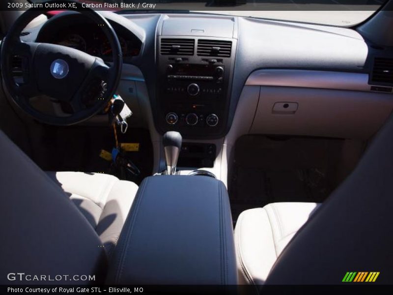 Carbon Flash Black / Gray 2009 Saturn Outlook XE