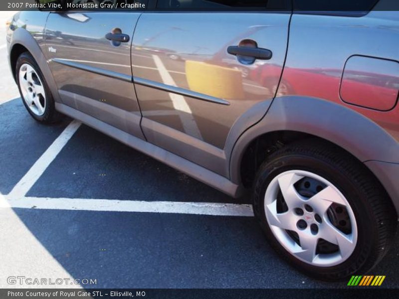 Moonstone Gray / Graphite 2007 Pontiac Vibe