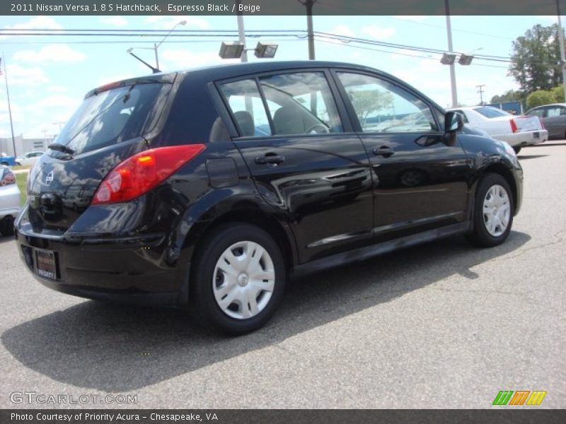 Espresso Black / Beige 2011 Nissan Versa 1.8 S Hatchback