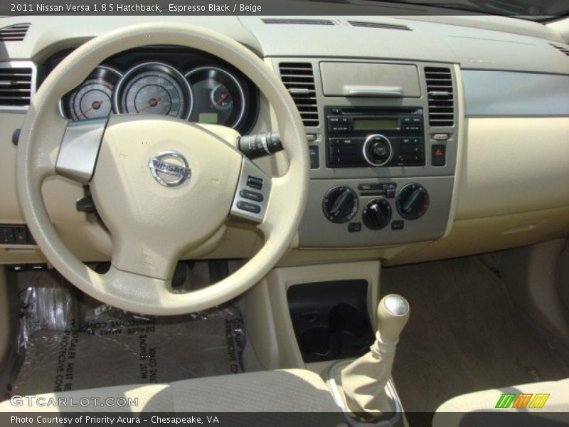 Espresso Black / Beige 2011 Nissan Versa 1.8 S Hatchback