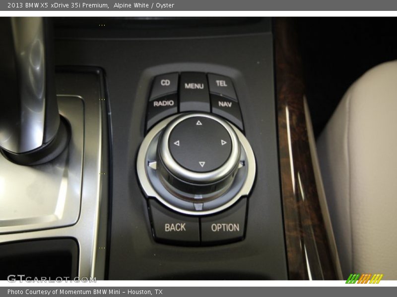 Controls of 2013 X5 xDrive 35i Premium