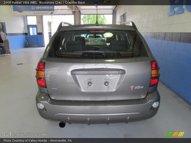Moonstone Gray / Graphite Black 2006 Pontiac Vibe AWD