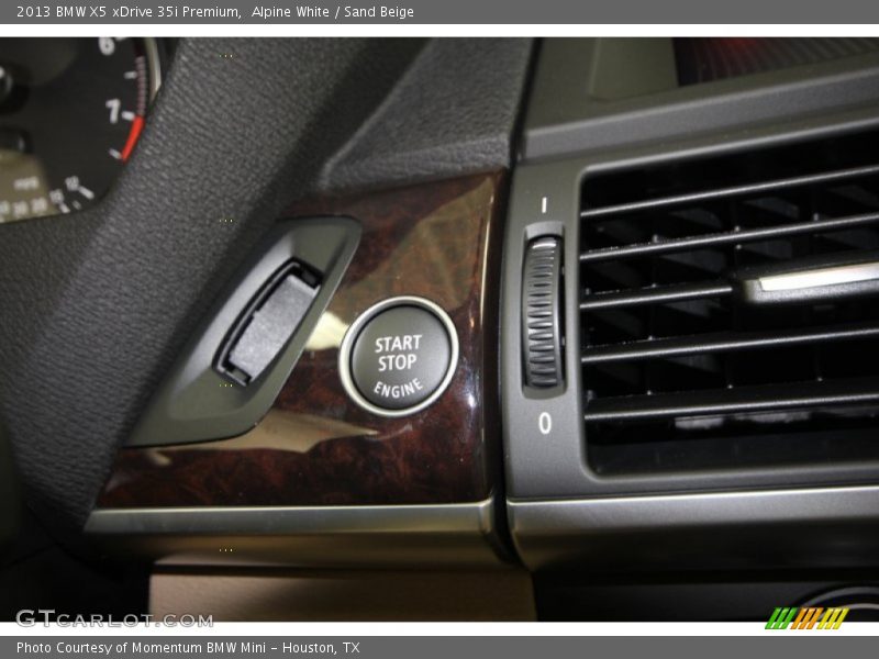Alpine White / Sand Beige 2013 BMW X5 xDrive 35i Premium