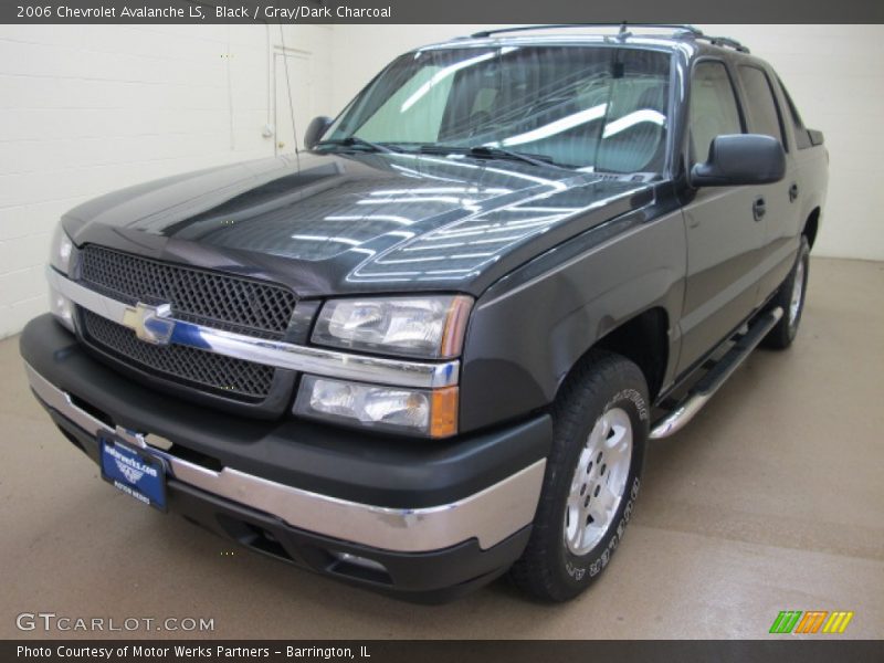 Black / Gray/Dark Charcoal 2006 Chevrolet Avalanche LS