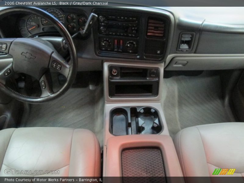 Black / Gray/Dark Charcoal 2006 Chevrolet Avalanche LS