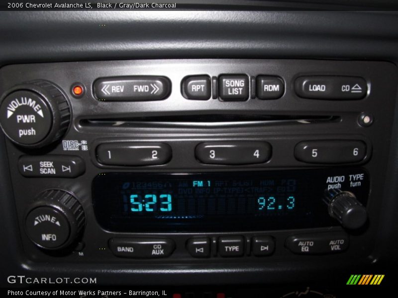 Black / Gray/Dark Charcoal 2006 Chevrolet Avalanche LS