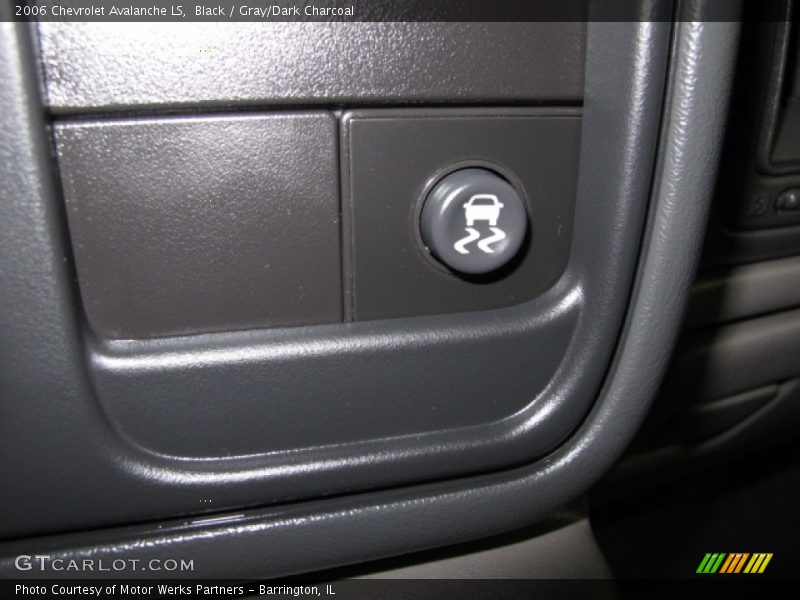 Black / Gray/Dark Charcoal 2006 Chevrolet Avalanche LS