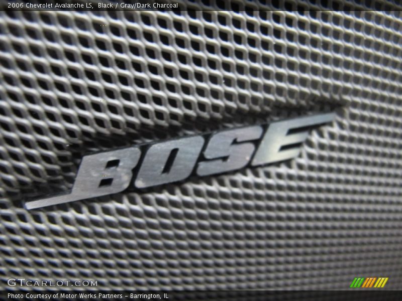 Black / Gray/Dark Charcoal 2006 Chevrolet Avalanche LS