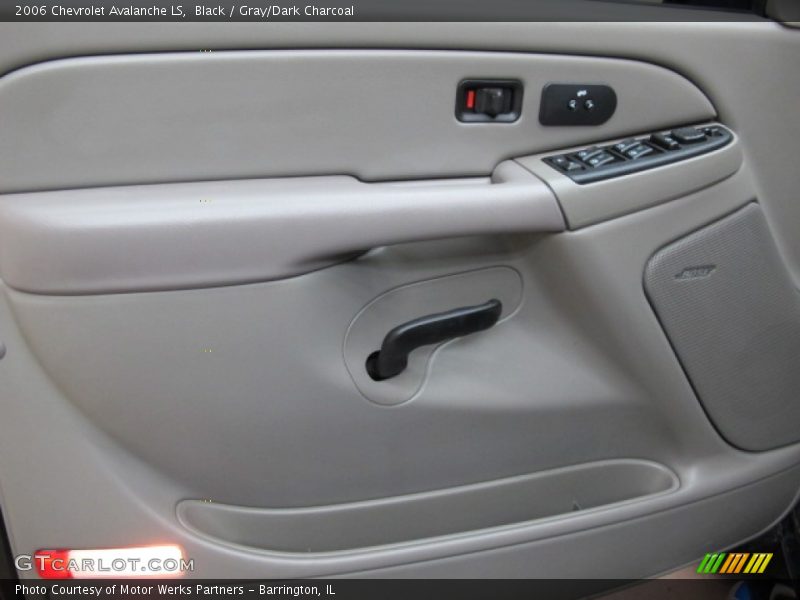 Black / Gray/Dark Charcoal 2006 Chevrolet Avalanche LS