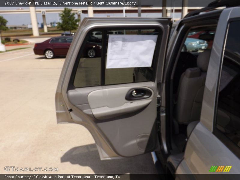 Silverstone Metallic / Light Cashmere/Ebony 2007 Chevrolet TrailBlazer LS