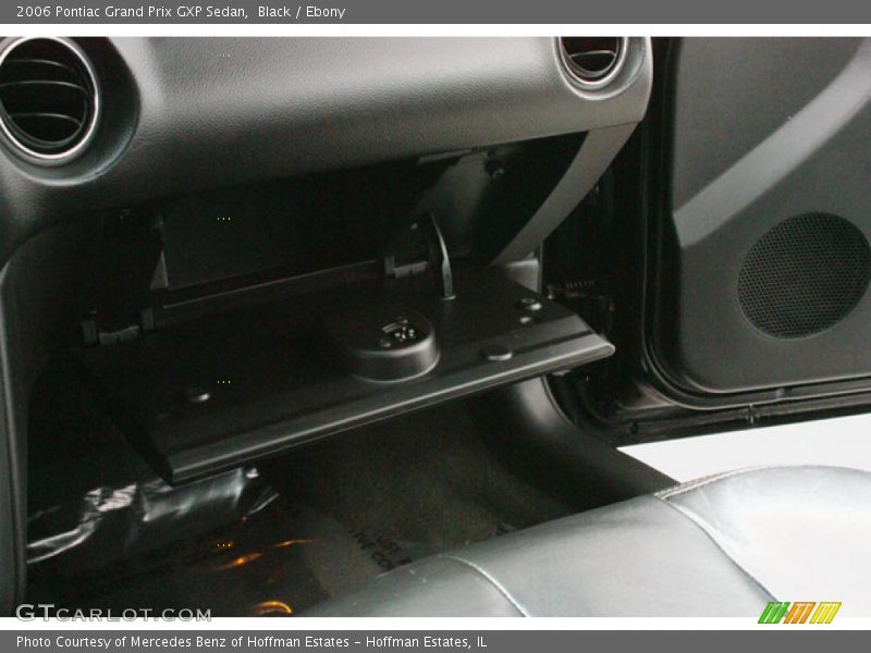 Black / Ebony 2006 Pontiac Grand Prix GXP Sedan