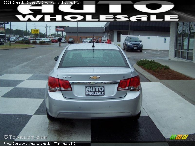 Silver Ice Metallic / Jet Black 2011 Chevrolet Cruze LT