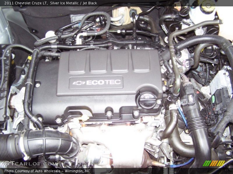 Silver Ice Metallic / Jet Black 2011 Chevrolet Cruze LT