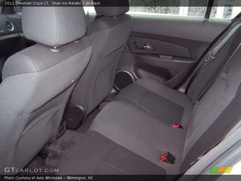 Silver Ice Metallic / Jet Black 2011 Chevrolet Cruze LT