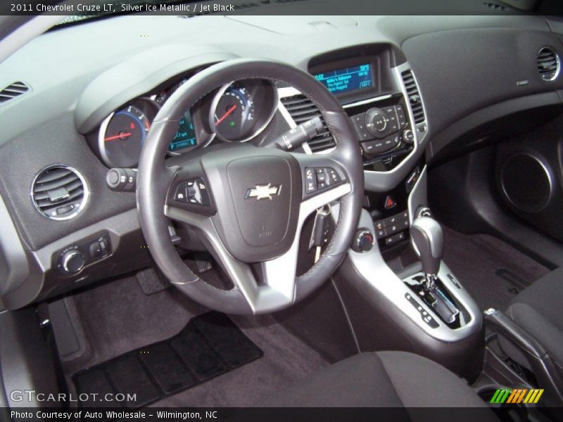 Silver Ice Metallic / Jet Black 2011 Chevrolet Cruze LT