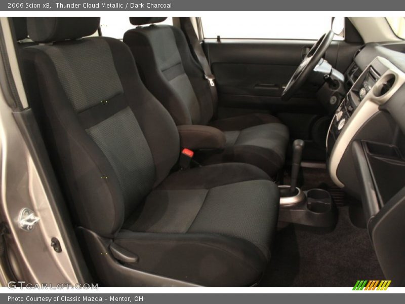 Front Seat of 2006 xB 