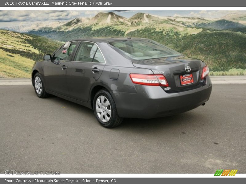 Magnetic Gray Metallic / Ash Gray 2010 Toyota Camry XLE