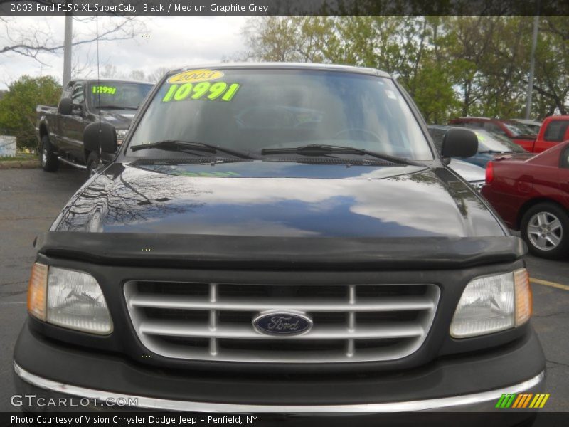 Black / Medium Graphite Grey 2003 Ford F150 XL SuperCab