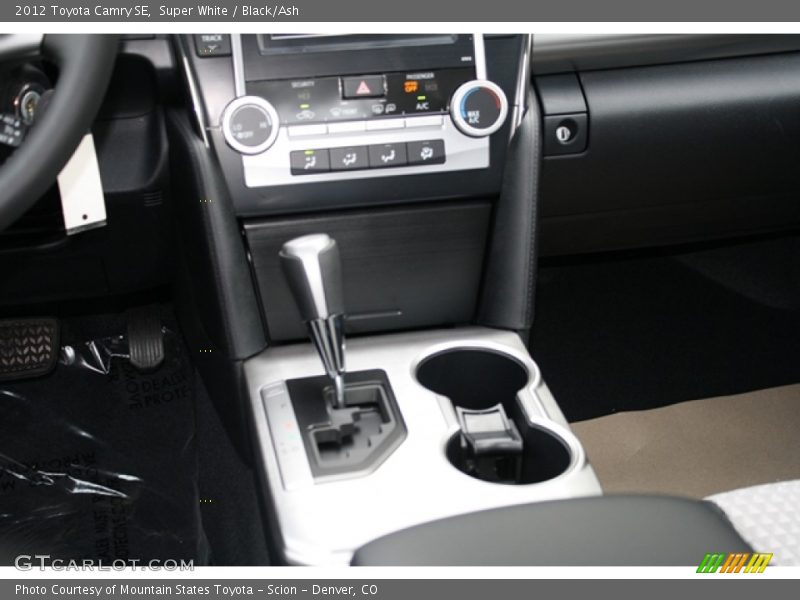 Super White / Black/Ash 2012 Toyota Camry SE