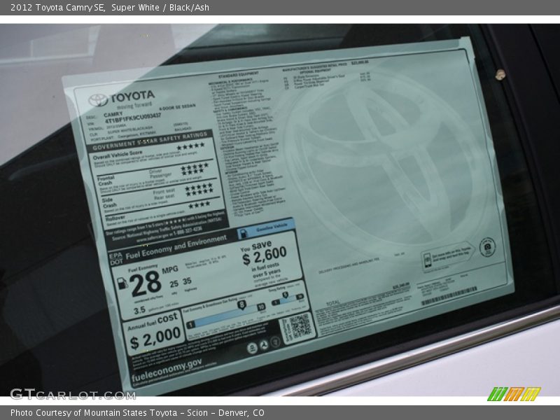 Super White / Black/Ash 2012 Toyota Camry SE