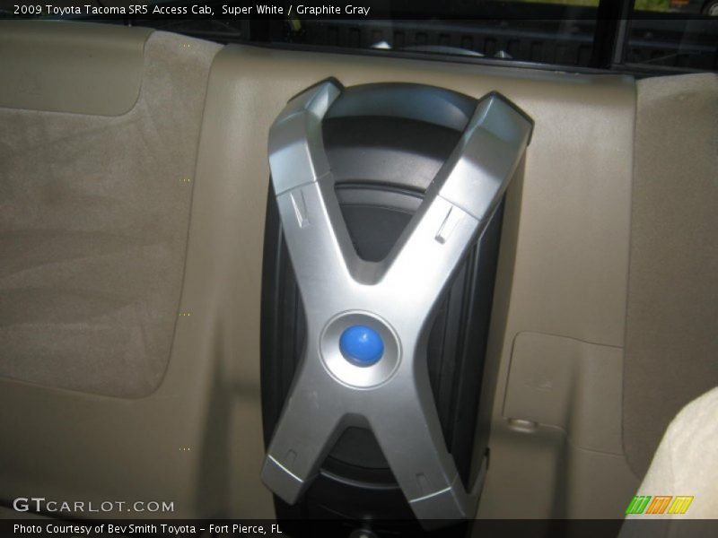 Super White / Graphite Gray 2009 Toyota Tacoma SR5 Access Cab