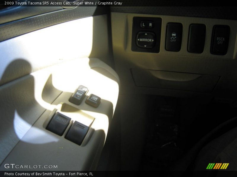 Super White / Graphite Gray 2009 Toyota Tacoma SR5 Access Cab