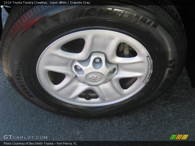 Super White / Graphite Gray 2010 Toyota Tundra CrewMax