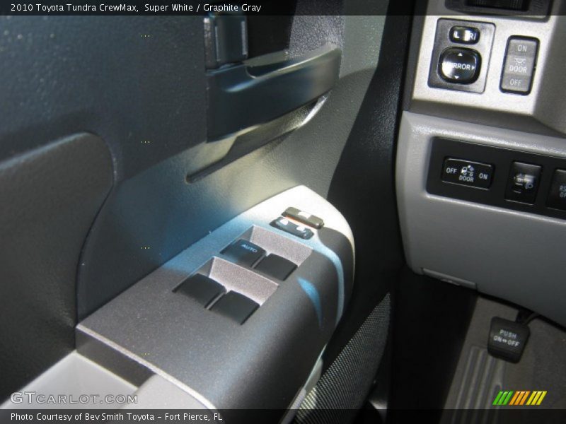 Super White / Graphite Gray 2010 Toyota Tundra CrewMax