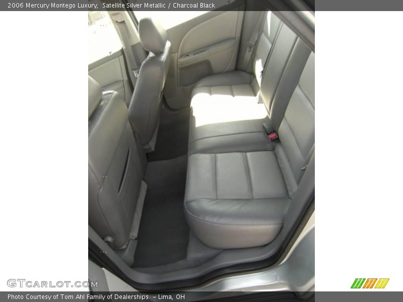 Satellite Silver Metallic / Charcoal Black 2006 Mercury Montego Luxury