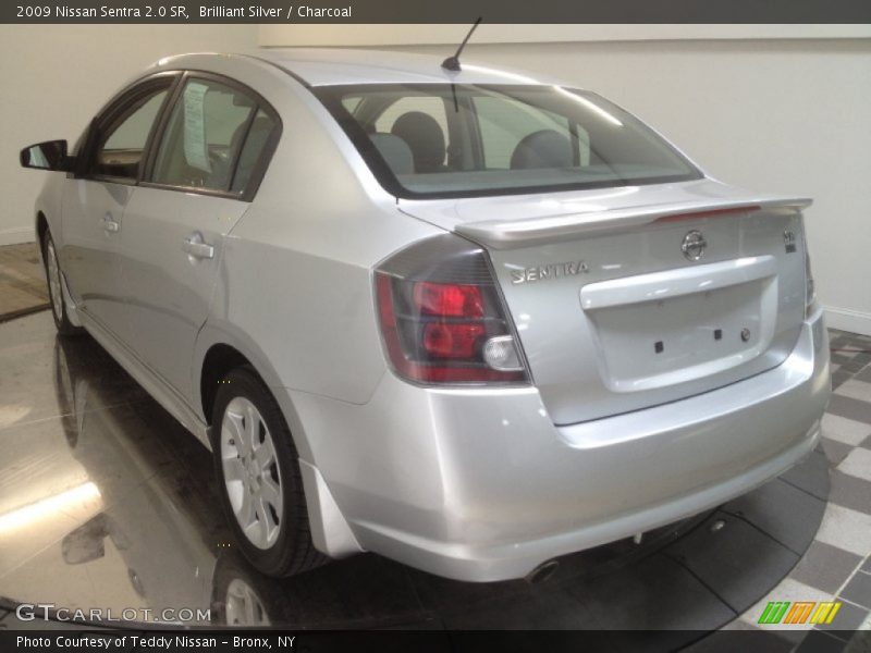 Brilliant Silver / Charcoal 2009 Nissan Sentra 2.0 SR