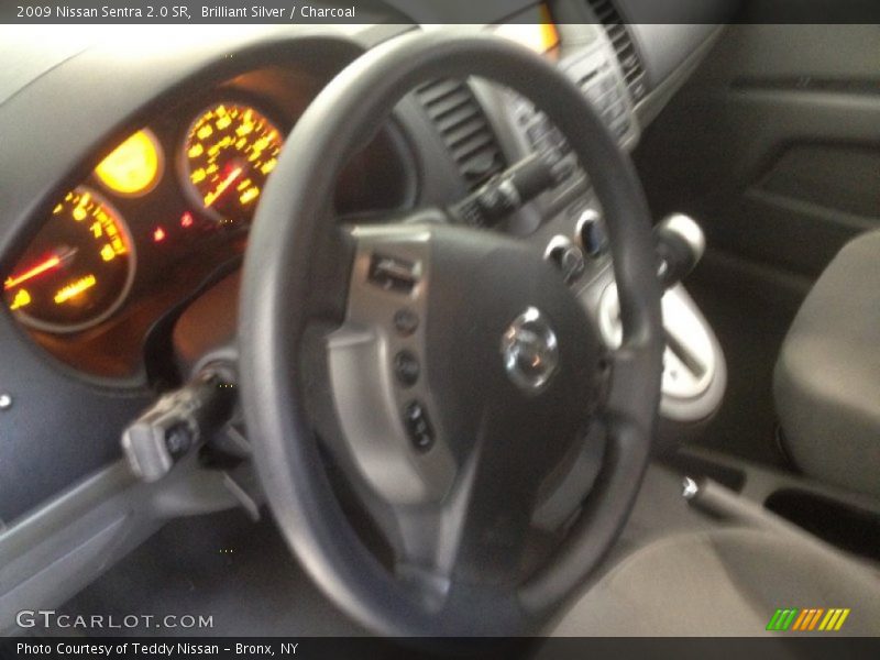 Brilliant Silver / Charcoal 2009 Nissan Sentra 2.0 SR