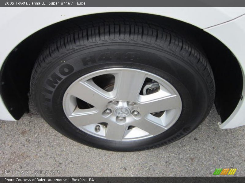 Super White / Taupe 2009 Toyota Sienna LE