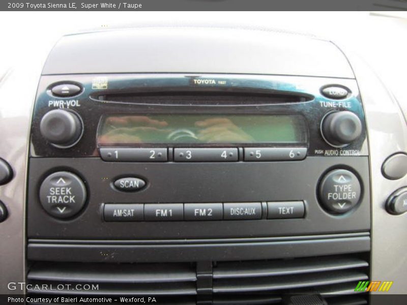 Super White / Taupe 2009 Toyota Sienna LE