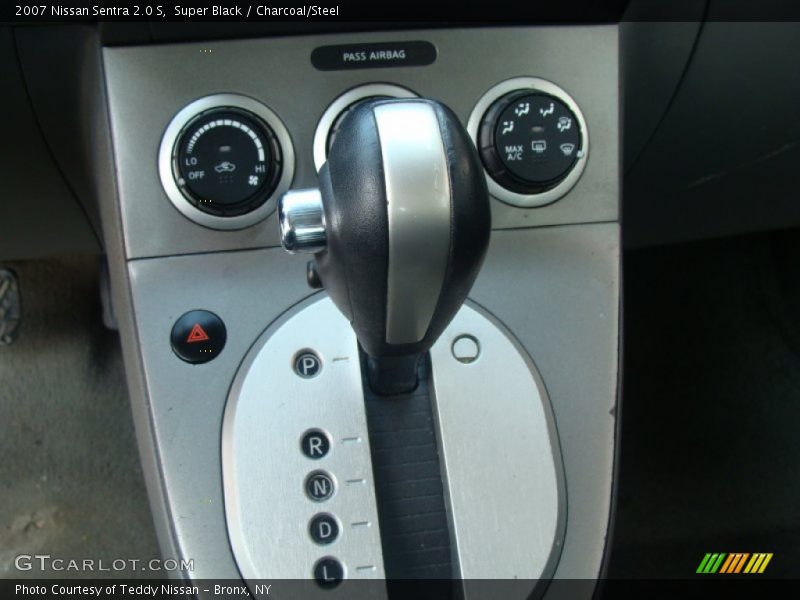 Super Black / Charcoal/Steel 2007 Nissan Sentra 2.0 S